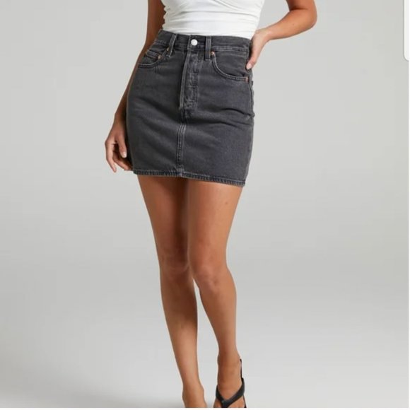 Wrangler Dresses & Skirts - Wrangler | Gray Denim Mini Skirt with Pockets Size 30